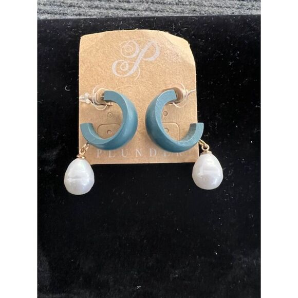PLUNDER BLUE HALF HOOP EARRINGS NWT - Picture 3 of 4